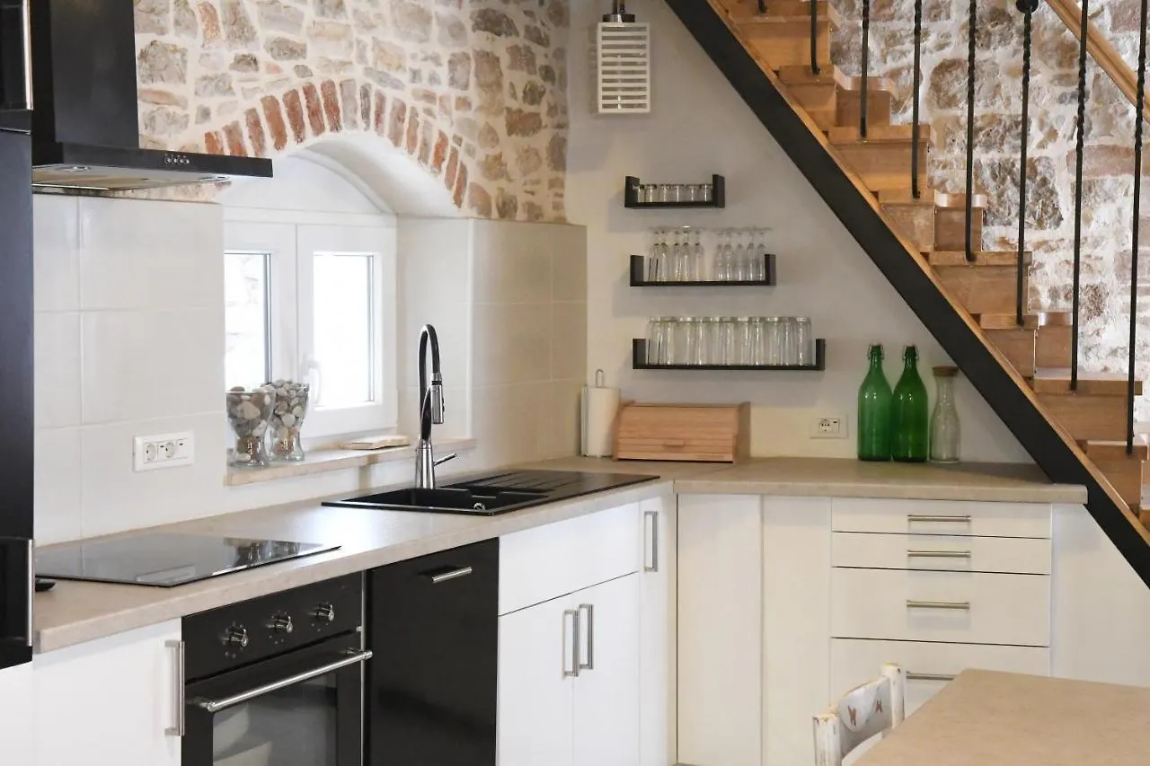 Apartment Villa Arte Bale