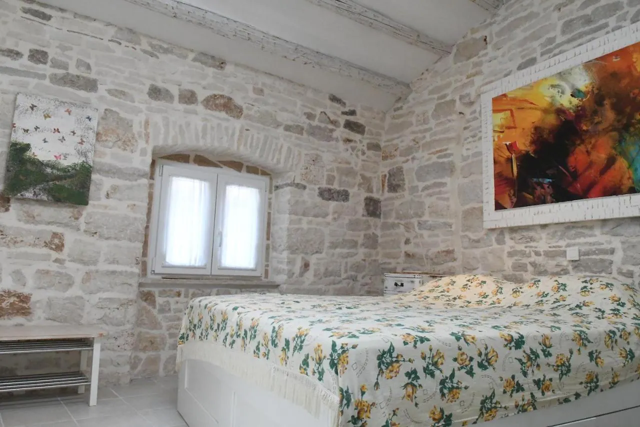 Villa Arte Bale 0*,  Croatia